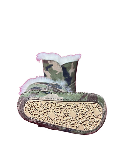 UGG AUSTRALIA PRELOVED CAMOUFLAGE BOOTS
